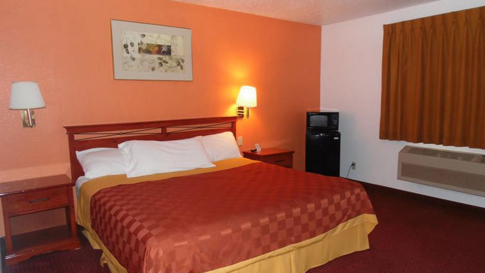 American Inn & Suites Boone Экстерьер фото